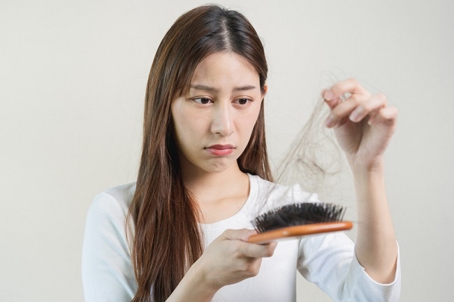 Rambut Sering Rontok, Pertanda Apa?